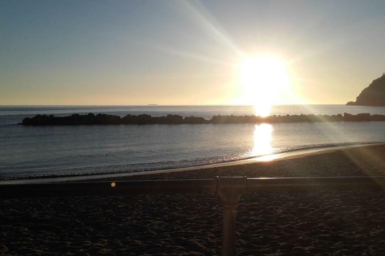 Un Gioiello Con Vista Mare Villa Moneglia Exteriör bild